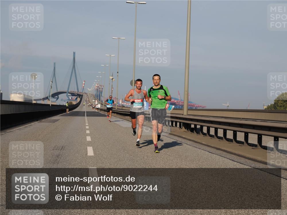 03.10.2025 - Köhlbrandbrückenlauf Fabian Wolf http://msf.ph/oto/9022244 03.10.2025 09:37:40 Position 3  meine-sportfotos.de