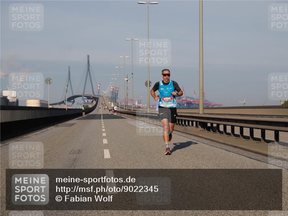 03.10.2025 - Köhlbrandbrückenlauf Fabian Wolf http://msf.ph/oto/9022345 03.10.2025 09:37:47 Position 3 1041 meine-sportfotos.de