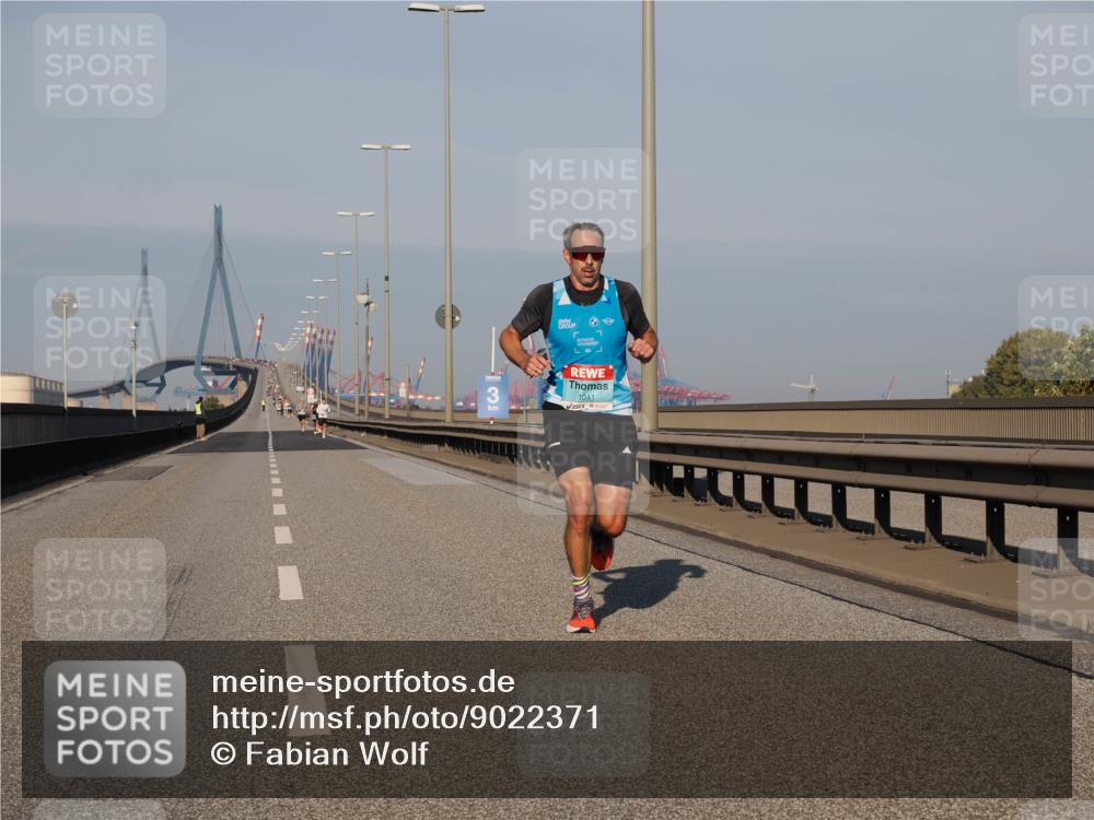 03.10.2025 - Köhlbrandbrückenlauf Fabian Wolf http://msf.ph/oto/9022371 03.10.2025 09:37:48 Position 3 3, 36, 1041 meine-sportfotos.de