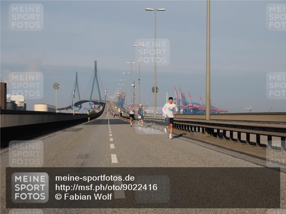 03.10.2025 - Köhlbrandbrückenlauf Fabian Wolf http://msf.ph/oto/9022416 03.10.2025 09:38:08 Position 3  meine-sportfotos.de