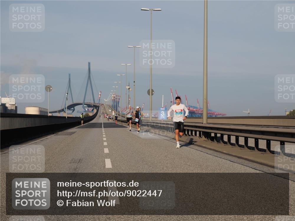 03.10.2025 - Köhlbrandbrückenlauf Fabian Wolf http://msf.ph/oto/9022447 03.10.2025 09:38:09 Position 3 3 meine-sportfotos.de