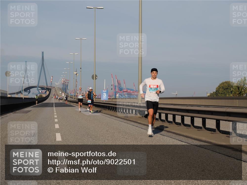 03.10.2025 - Köhlbrandbrückenlauf Fabian Wolf http://msf.ph/oto/9022501 03.10.2025 09:38:10 Position 3 3, 2176 meine-sportfotos.de