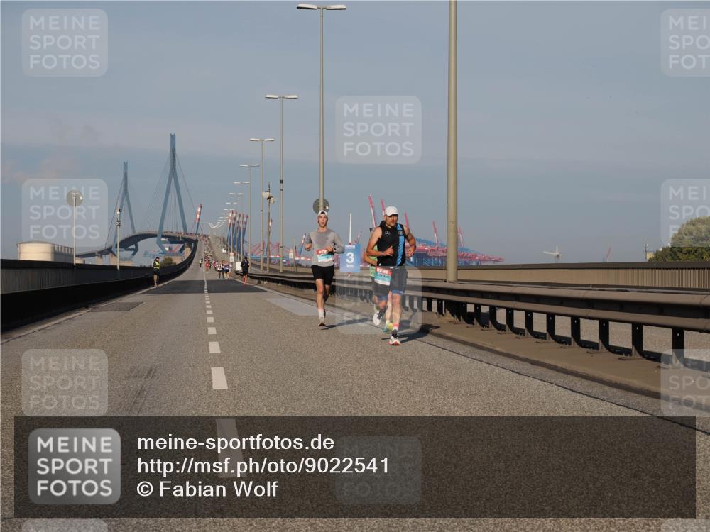03.10.2025 - Köhlbrandbrückenlauf Fabian Wolf http://msf.ph/oto/9022541 03.10.2025 09:38:14 Position 3 3 meine-sportfotos.de