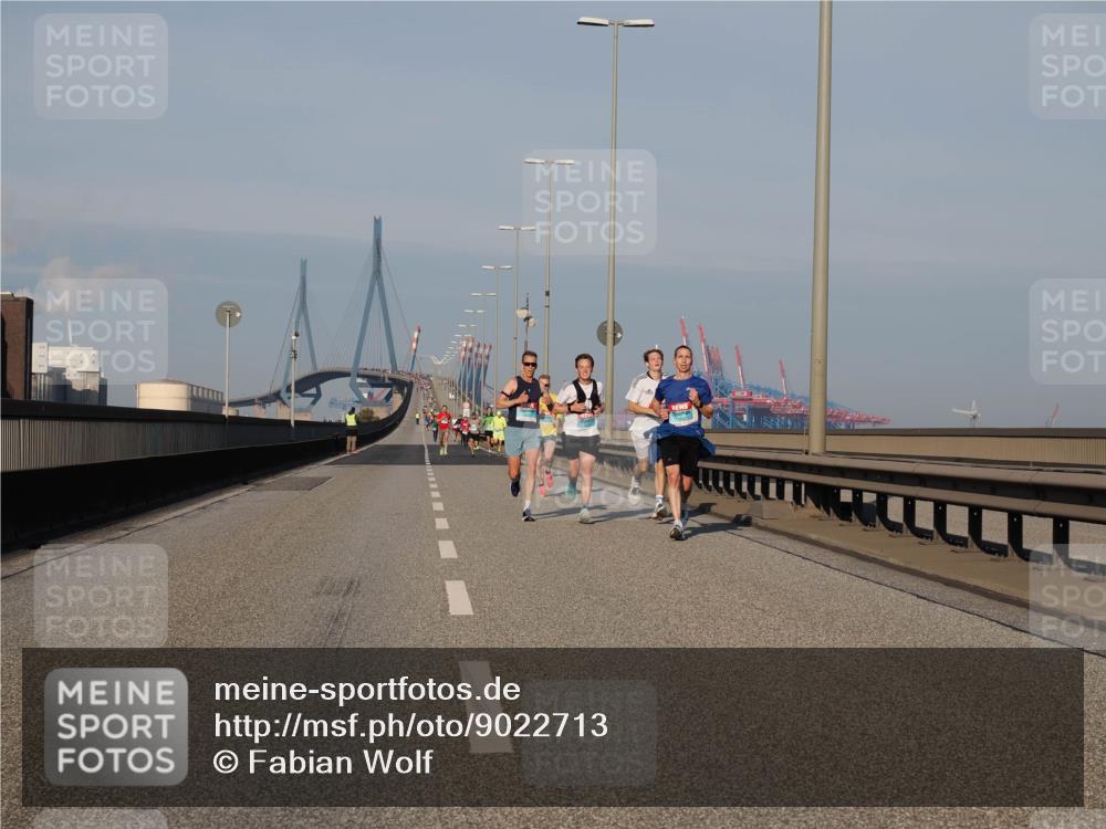 03.10.2025 - Köhlbrandbrückenlauf Fabian Wolf http://msf.ph/oto/9022713 03.10.2025 09:38:50 Position 3  meine-sportfotos.de