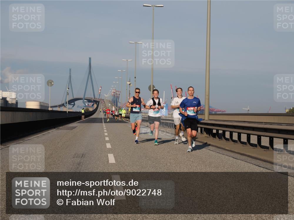 03.10.2025 - Köhlbrandbrückenlauf Fabian Wolf http://msf.ph/oto/9022748 03.10.2025 09:38:51 Position 3 1032 meine-sportfotos.de