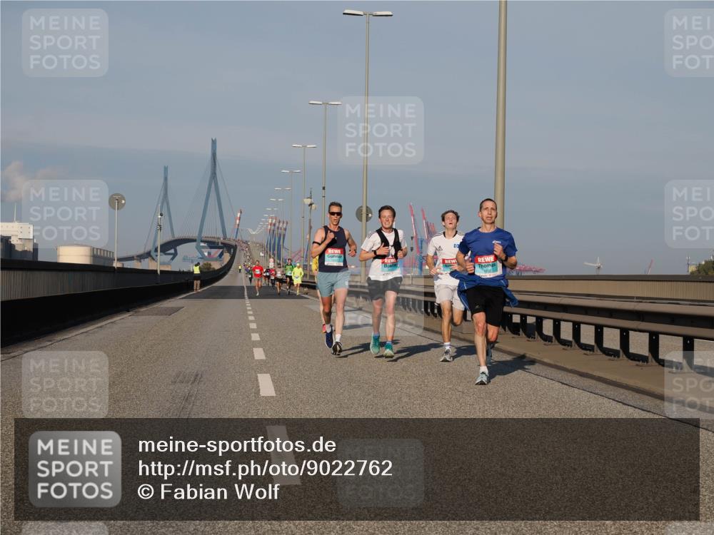 03.10.2025 - Köhlbrandbrückenlauf Fabian Wolf http://msf.ph/oto/9022762 03.10.2025 09:38:52 Position 3  meine-sportfotos.de