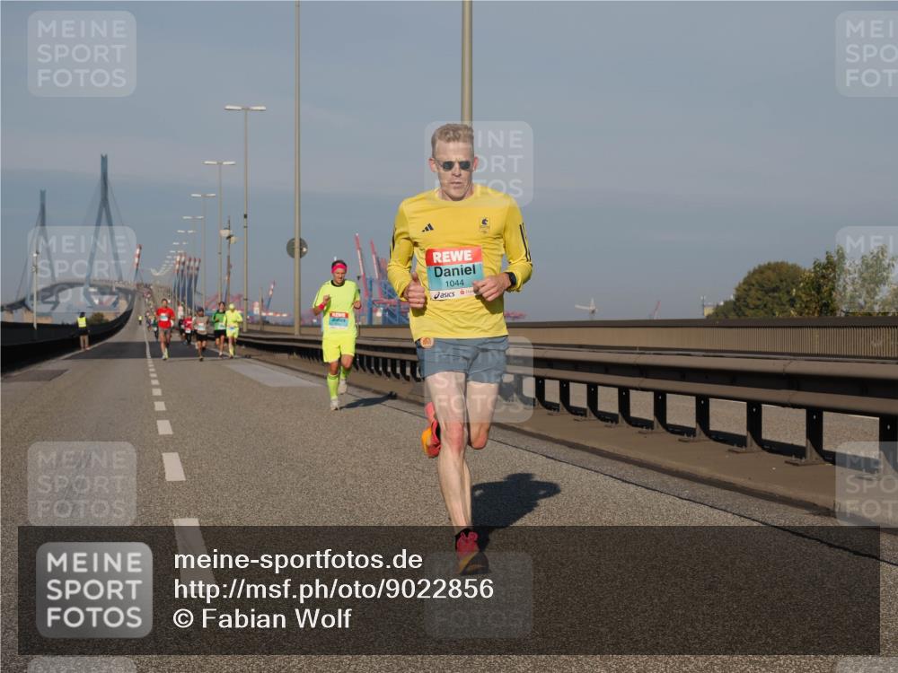 03.10.2025 - Köhlbrandbrückenlauf Fabian Wolf http://msf.ph/oto/9022856 03.10.2025 09:38:57 Position 3 1044 meine-sportfotos.de