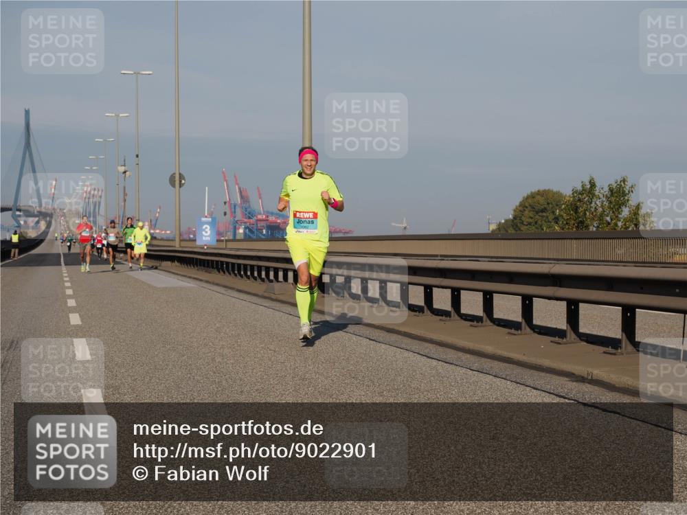 03.10.2025 - Köhlbrandbrückenlauf Fabian Wolf http://msf.ph/oto/9022901 03.10.2025 09:38:59 Position 3 3082 meine-sportfotos.de