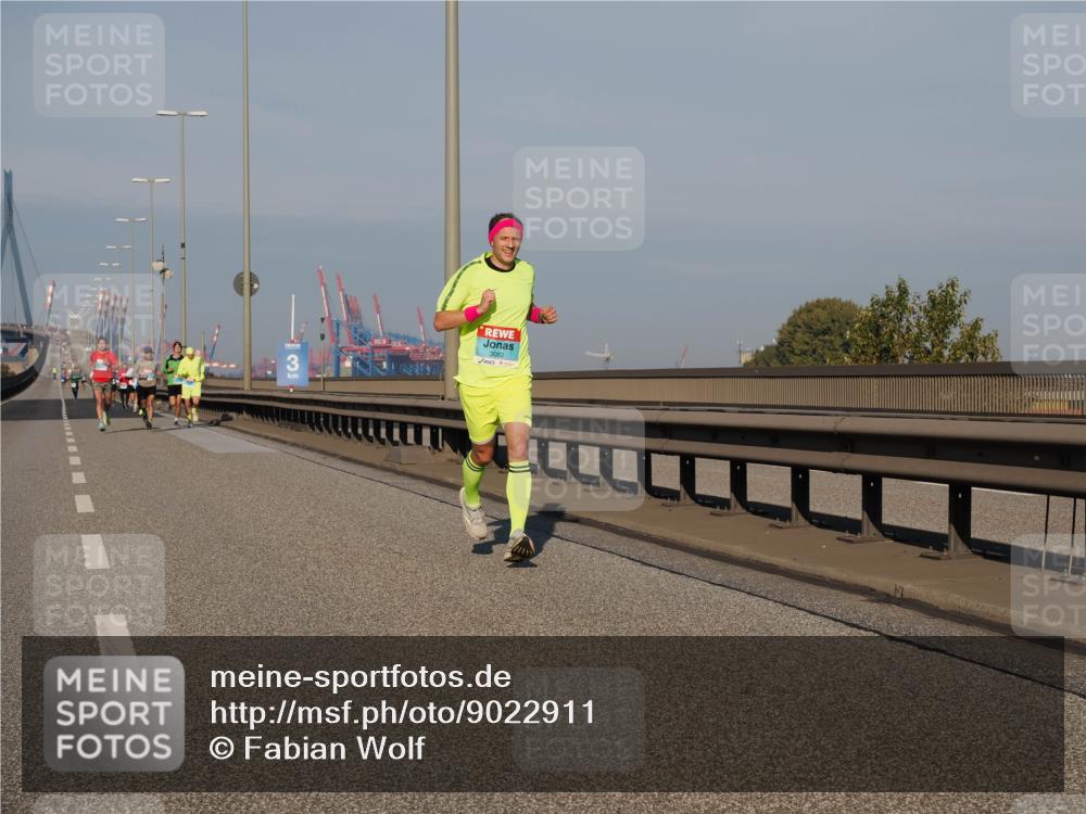 03.10.2025 - Köhlbrandbrückenlauf Fabian Wolf http://msf.ph/oto/9022911 03.10.2025 09:39:00 Position 3 3082 meine-sportfotos.de