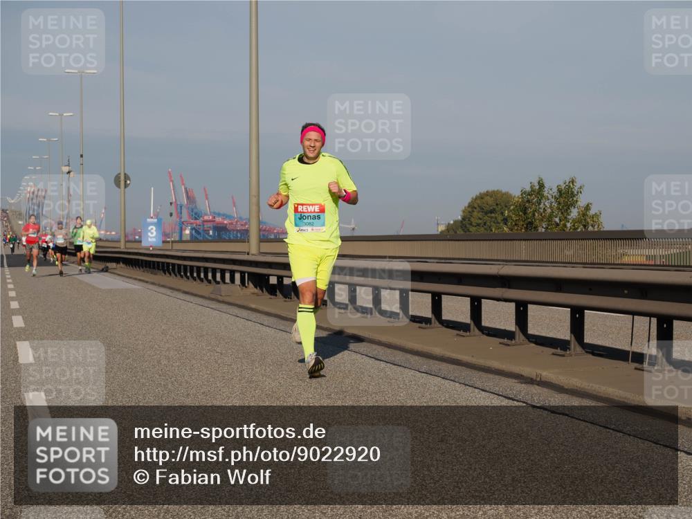 03.10.2025 - Köhlbrandbrückenlauf Fabian Wolf http://msf.ph/oto/9022920 03.10.2025 09:39:00 Position 3 3, 3082 meine-sportfotos.de