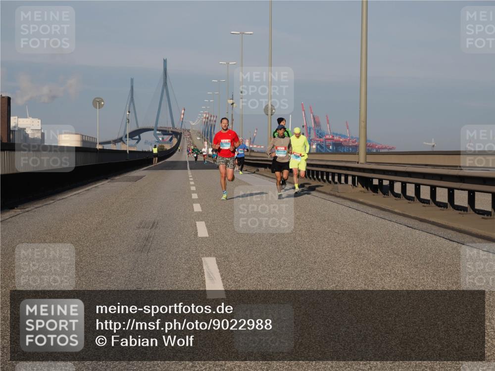 03.10.2025 - Köhlbrandbrückenlauf Fabian Wolf http://msf.ph/oto/9022988 03.10.2025 09:39:06 Position 3  meine-sportfotos.de