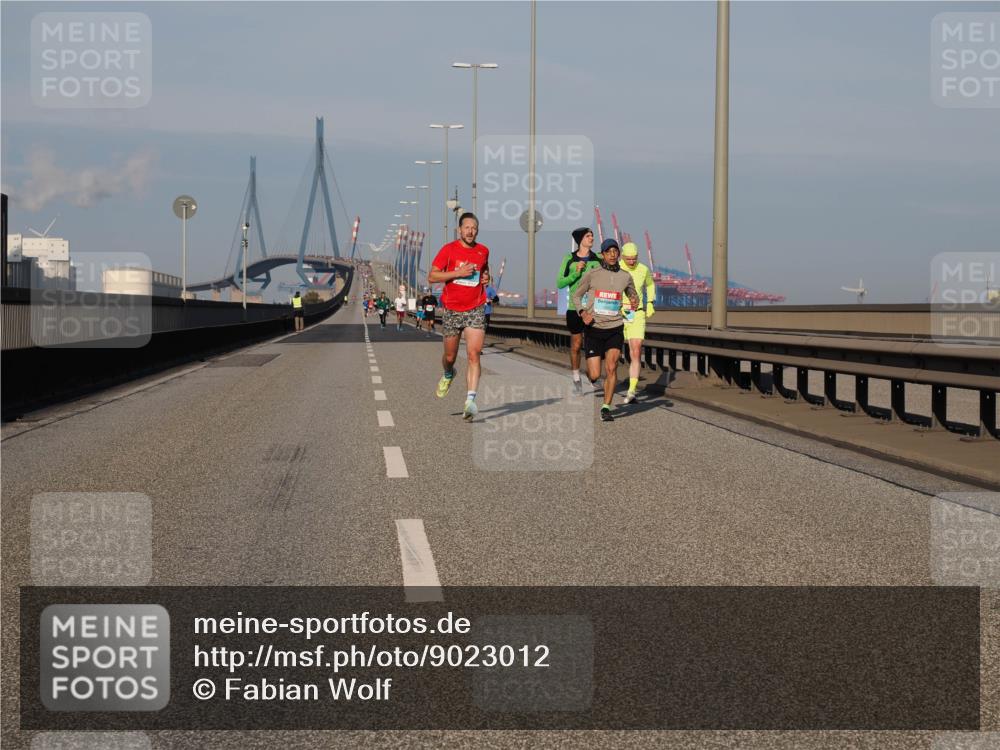 03.10.2025 - Köhlbrandbrückenlauf Fabian Wolf http://msf.ph/oto/9023012 03.10.2025 09:39:07 Position 3  meine-sportfotos.de