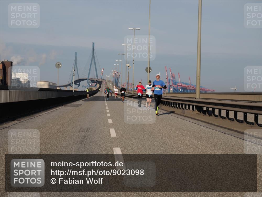 03.10.2025 - Köhlbrandbrückenlauf Fabian Wolf http://msf.ph/oto/9023098 03.10.2025 09:39:13 Position 3  meine-sportfotos.de