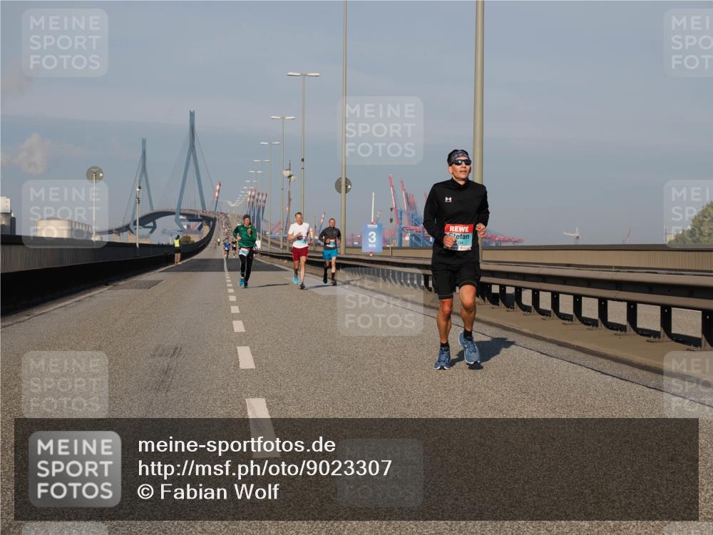 03.10.2025 - Köhlbrandbrückenlauf Fabian Wolf http://msf.ph/oto/9023307 03.10.2025 09:39:24 Position 3 034 meine-sportfotos.de