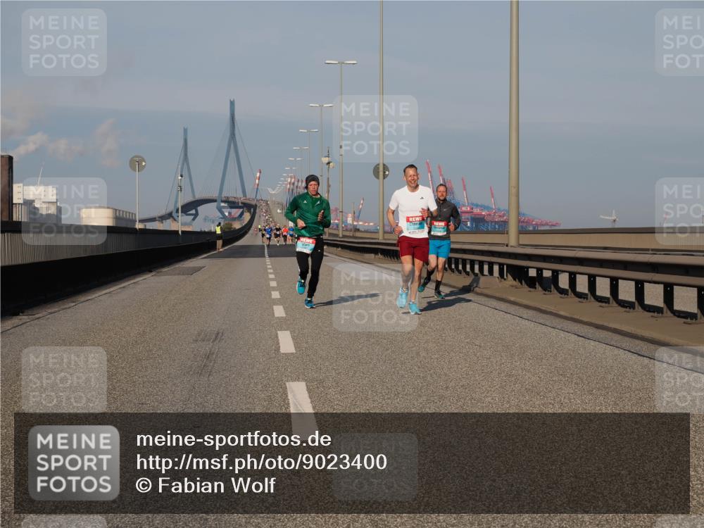 03.10.2025 - Köhlbrandbrückenlauf Fabian Wolf http://msf.ph/oto/9023400 03.10.2025 09:39:29 Position 3  meine-sportfotos.de