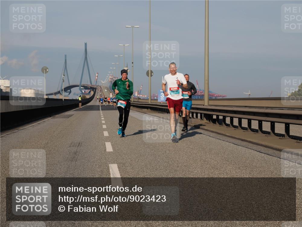 03.10.2025 - Köhlbrandbrückenlauf Fabian Wolf http://msf.ph/oto/9023423 03.10.2025 09:39:30 Position 3  meine-sportfotos.de