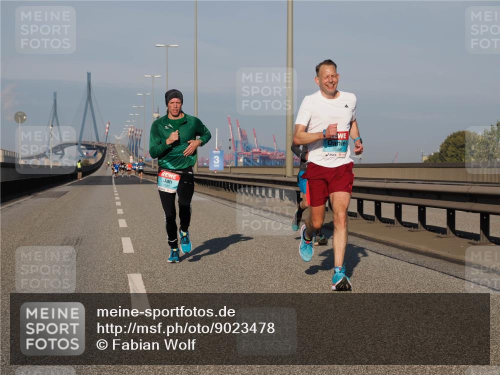 03.10.2025 - Köhlbrandbrückenlauf Fabian Wolf http://msf.ph/oto/9023478 03.10.2025 09:39:32 Position 3 1187, 3, 3086 meine-sportfotos.de
