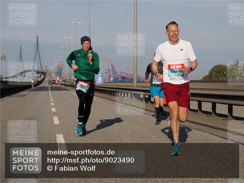 03.10.2025 - Köhlbrandbrückenlauf Fabian Wolf http://msf.ph/oto/9023490 03.10.2025 09:39:32 Position 3 1187, 3, 3086 meine-sportfotos.de