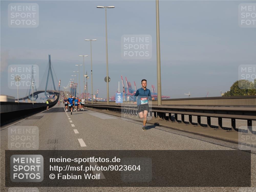 03.10.2025 - Köhlbrandbrückenlauf Fabian Wolf http://msf.ph/oto/9023604 03.10.2025 09:39:47 Position 3  meine-sportfotos.de