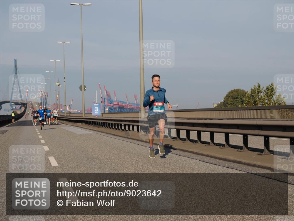 03.10.2025 - Köhlbrandbrückenlauf Fabian Wolf http://msf.ph/oto/9023642 03.10.2025 09:39:48 Position 3  meine-sportfotos.de