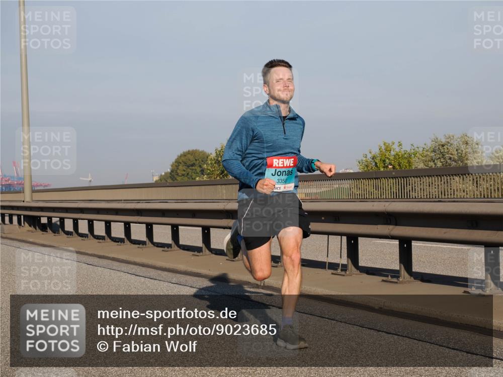 03.10.2025 - Köhlbrandbrückenlauf Fabian Wolf http://msf.ph/oto/9023685 03.10.2025 09:39:50 Position 3 3350 meine-sportfotos.de