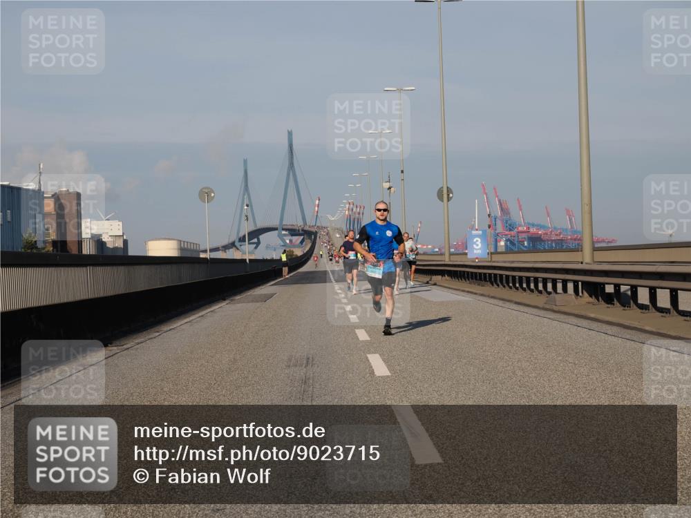 03.10.2025 - Köhlbrandbrückenlauf Fabian Wolf http://msf.ph/oto/9023715 03.10.2025 09:39:55 Position 3 3 meine-sportfotos.de