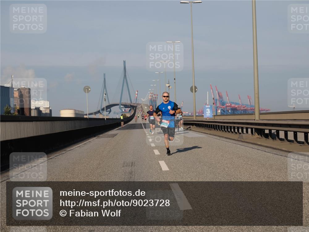 03.10.2025 - Köhlbrandbrückenlauf Fabian Wolf http://msf.ph/oto/9023728 03.10.2025 09:39:55 Position 3 3 meine-sportfotos.de
