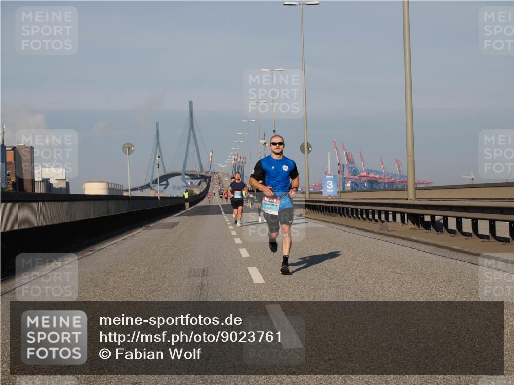 03.10.2025 - Köhlbrandbrückenlauf Fabian Wolf http://msf.ph/oto/9023761 03.10.2025 09:39:56 Position 3 2937 meine-sportfotos.de