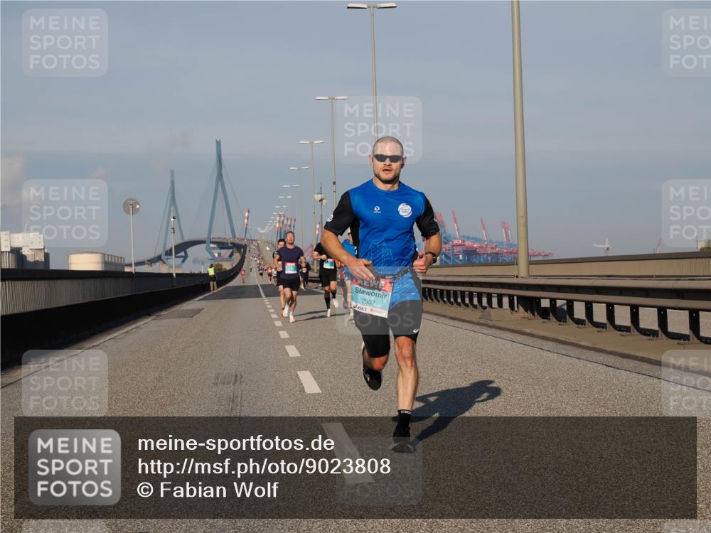 03.10.2025 - Köhlbrandbrückenlauf Fabian Wolf http://msf.ph/oto/9023808 03.10.2025 09:39:58 Position 3 2937 meine-sportfotos.de