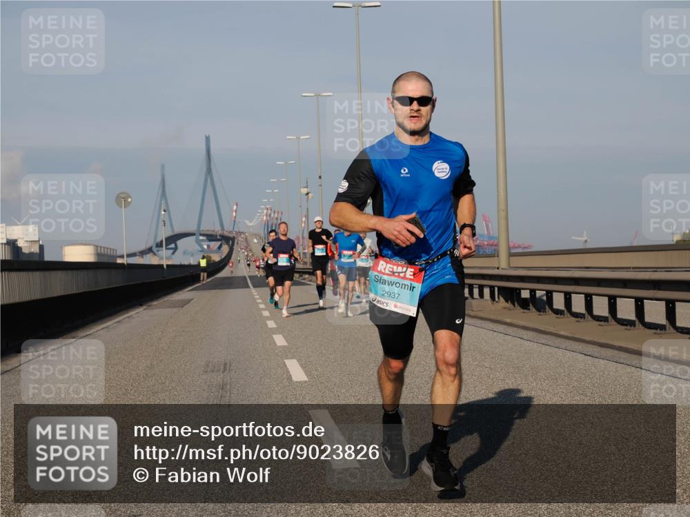 03.10.2025 - Köhlbrandbrückenlauf Fabian Wolf http://msf.ph/oto/9023826 03.10.2025 09:39:58 Position 3 2937 meine-sportfotos.de