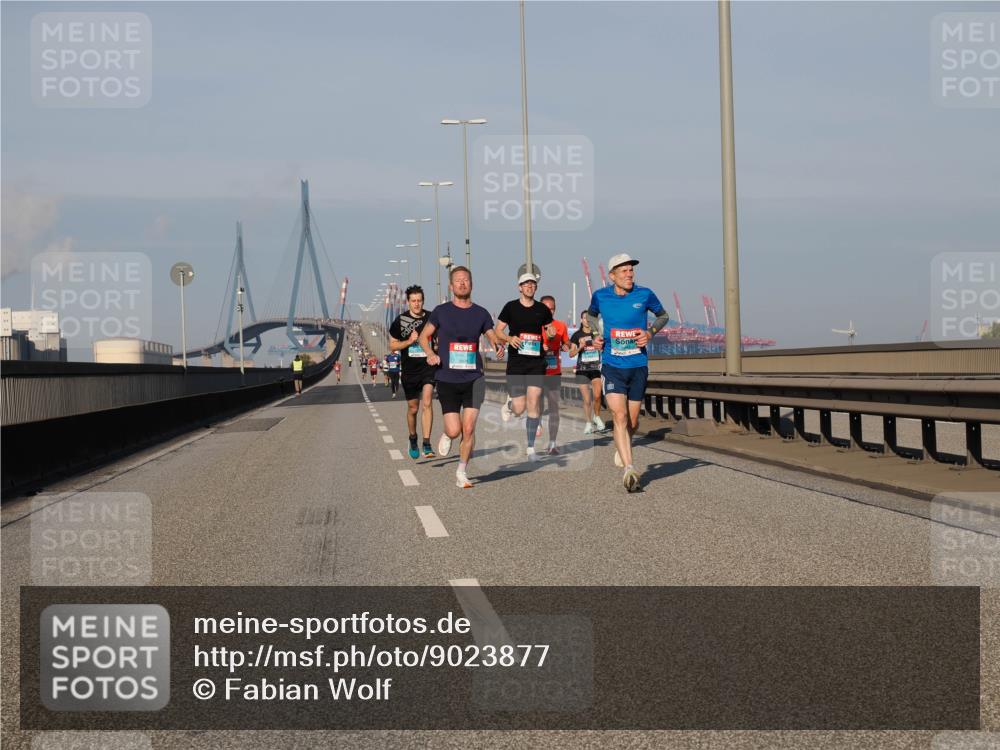 03.10.2025 - Köhlbrandbrückenlauf Fabian Wolf http://msf.ph/oto/9023877 03.10.2025 09:40:01 Position 3  meine-sportfotos.de