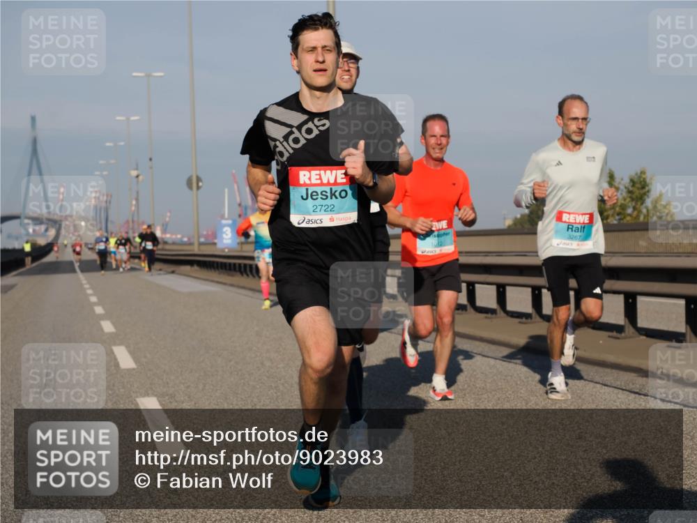 03.10.2025 - Köhlbrandbrückenlauf Fabian Wolf http://msf.ph/oto/9023983 03.10.2025 09:40:05 Position 3 2722, 1012, 3267 meine-sportfotos.de