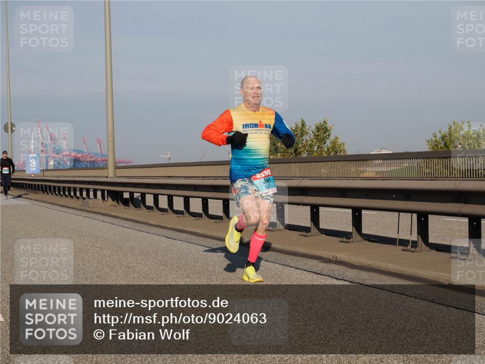03.10.2025 - Köhlbrandbrückenlauf Fabian Wolf http://msf.ph/oto/9024063 03.10.2025 09:40:09 Position 3 30, 2, 112, 2 meine-sportfotos.de