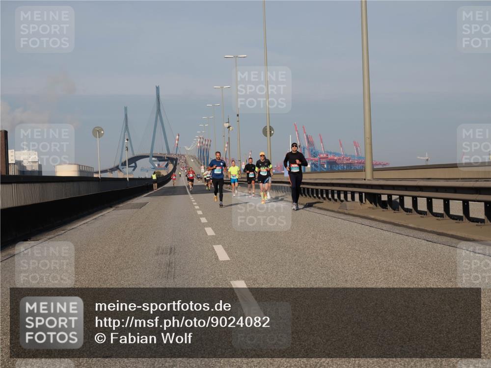 03.10.2025 - Köhlbrandbrückenlauf Fabian Wolf http://msf.ph/oto/9024082 03.10.2025 09:40:12 Position 3  meine-sportfotos.de