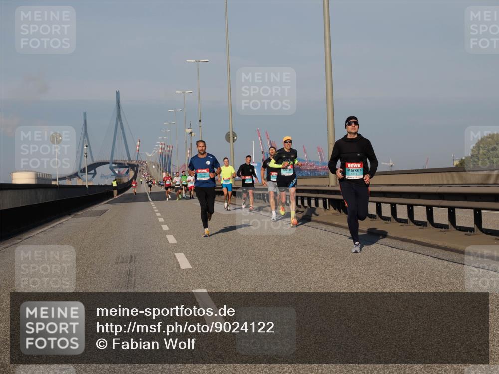 03.10.2025 - Köhlbrandbrückenlauf Fabian Wolf http://msf.ph/oto/9024122 03.10.2025 09:40:16 Position 3 1019 meine-sportfotos.de