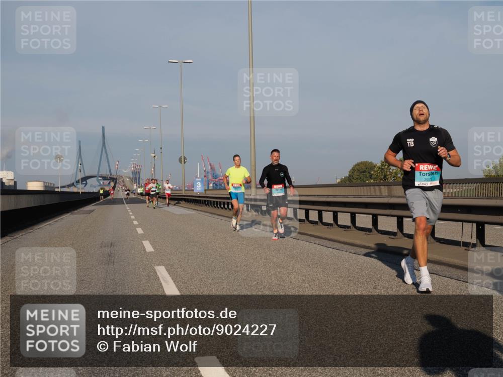 03.10.2025 - Köhlbrandbrückenlauf Fabian Wolf http://msf.ph/oto/9024227 03.10.2025 09:40:20 Position 3 3629 meine-sportfotos.de