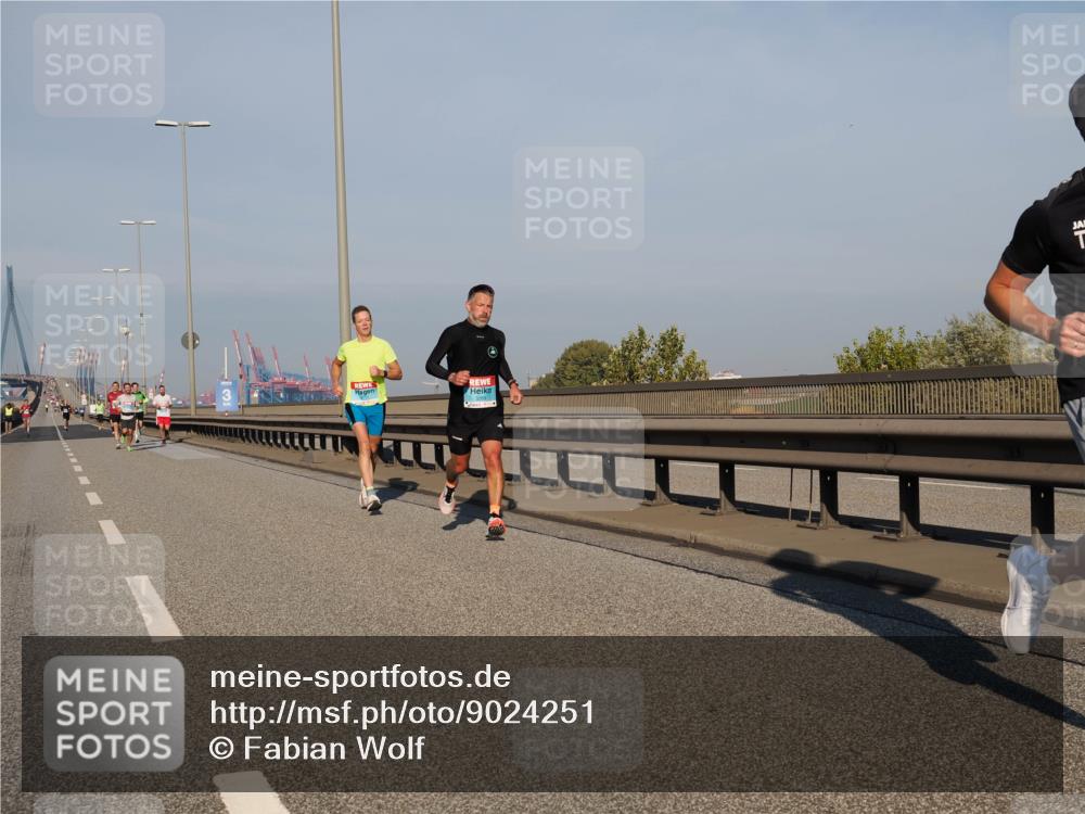 03.10.2025 - Köhlbrandbrückenlauf Fabian Wolf http://msf.ph/oto/9024251 03.10.2025 09:40:21 Position 3 3269 meine-sportfotos.de