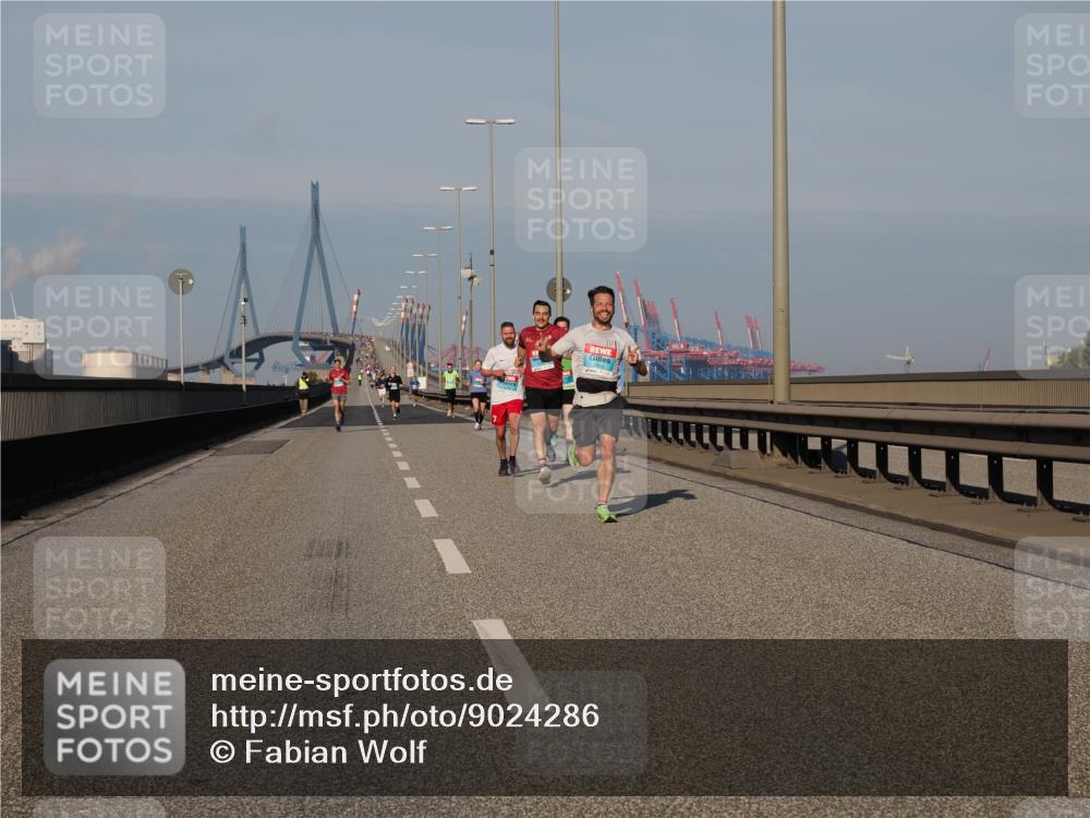 03.10.2025 - Köhlbrandbrückenlauf Fabian Wolf http://msf.ph/oto/9024286 03.10.2025 09:40:27 Position 3  meine-sportfotos.de