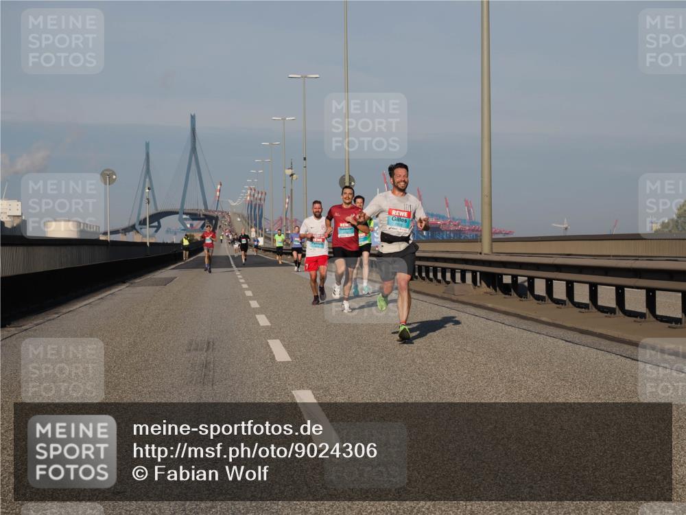 03.10.2025 - Köhlbrandbrückenlauf Fabian Wolf http://msf.ph/oto/9024306 03.10.2025 09:40:28 Position 3  meine-sportfotos.de