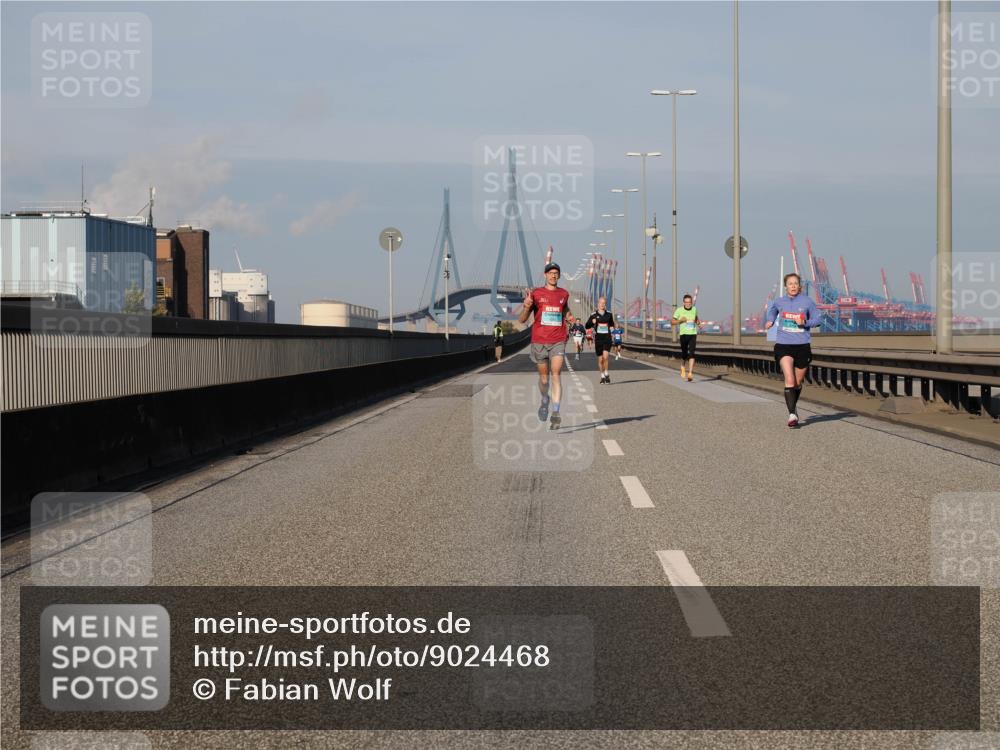 03.10.2025 - Köhlbrandbrückenlauf Fabian Wolf http://msf.ph/oto/9024468 03.10.2025 09:40:36 Position 3  meine-sportfotos.de