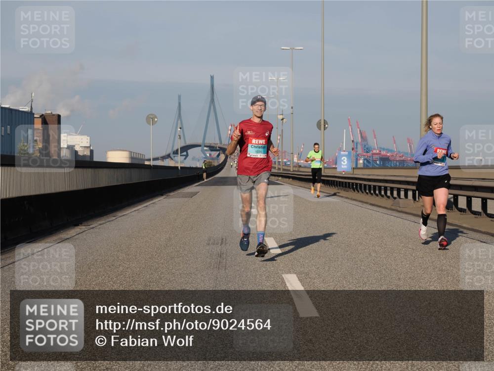 03.10.2025 - Köhlbrandbrückenlauf Fabian Wolf http://msf.ph/oto/9024564 03.10.2025 09:40:39 Position 3 1035 meine-sportfotos.de