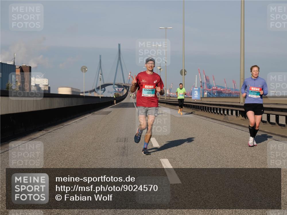 03.10.2025 - Köhlbrandbrückenlauf Fabian Wolf http://msf.ph/oto/9024570 03.10.2025 09:40:39 Position 3 1035, 3, 3704 meine-sportfotos.de