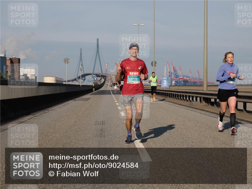 03.10.2025 - Köhlbrandbrückenlauf Fabian Wolf http://msf.ph/oto/9024584 03.10.2025 09:40:39 Position 3 1035, 3 meine-sportfotos.de