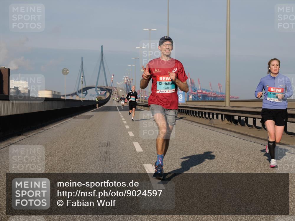 03.10.2025 - Köhlbrandbrückenlauf Fabian Wolf http://msf.ph/oto/9024597 03.10.2025 09:40:40 Position 3 1035, 37, 189 meine-sportfotos.de