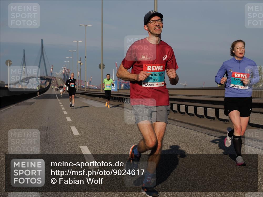 03.10.2025 - Köhlbrandbrückenlauf Fabian Wolf http://msf.ph/oto/9024617 03.10.2025 09:40:40 Position 3 1035, 3704 meine-sportfotos.de