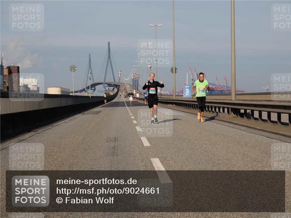 03.10.2025 - Köhlbrandbrückenlauf Fabian Wolf http://msf.ph/oto/9024661 03.10.2025 09:40:42 Position 3 3 meine-sportfotos.de