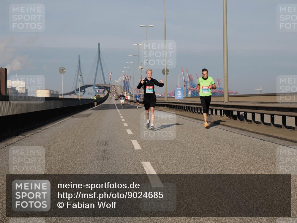 03.10.2025 - Köhlbrandbrückenlauf Fabian Wolf http://msf.ph/oto/9024685 03.10.2025 09:40:43 Position 3 3 meine-sportfotos.de