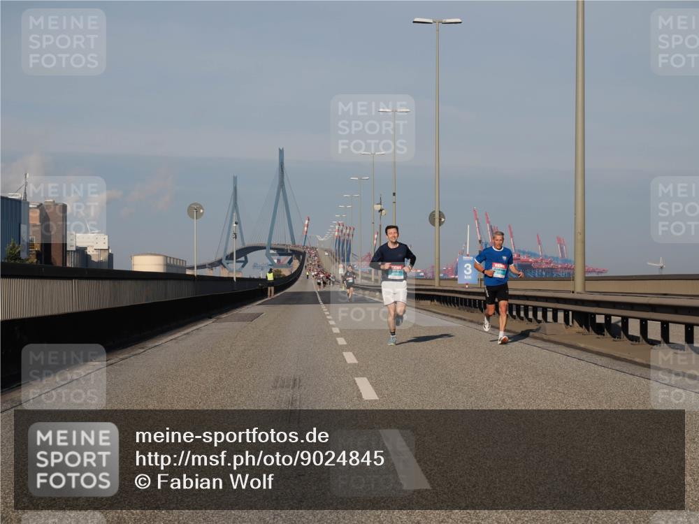 03.10.2025 - Köhlbrandbrückenlauf Fabian Wolf http://msf.ph/oto/9024845 03.10.2025 09:40:57 Position 3 3 meine-sportfotos.de