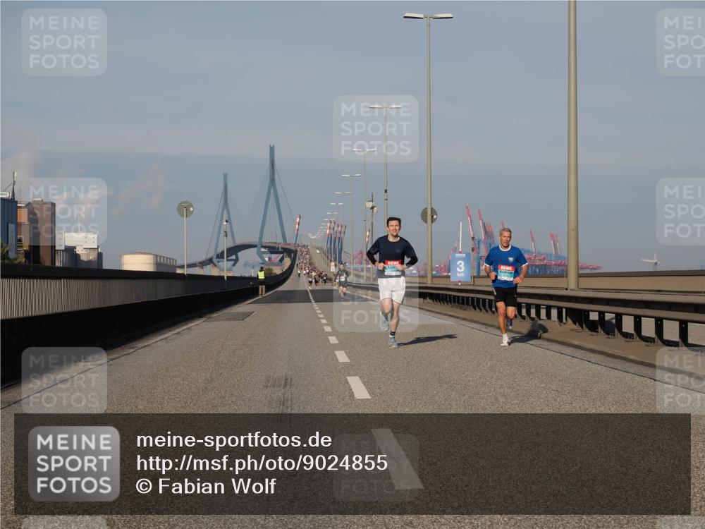 03.10.2025 - Köhlbrandbrückenlauf Fabian Wolf http://msf.ph/oto/9024855 03.10.2025 09:40:58 Position 3 3 meine-sportfotos.de