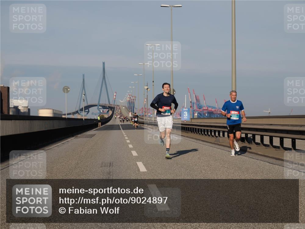 03.10.2025 - Köhlbrandbrückenlauf Fabian Wolf http://msf.ph/oto/9024897 03.10.2025 09:40:59 Position 3  meine-sportfotos.de